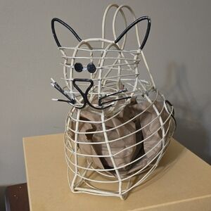 Cat-Shaped Wire Egg Basket - Cream and Black